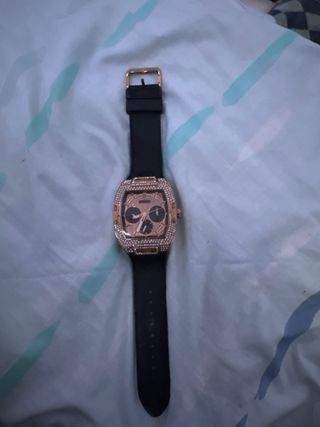 Reloj Guess Dorado y Negro con Cristales