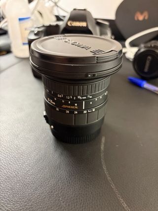 objetivo Sigma 18-50mm f/2.8-4.5 DC OS HSM