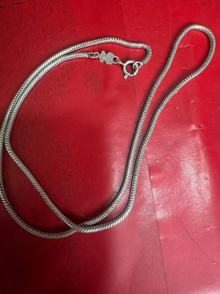 Cadena de plata