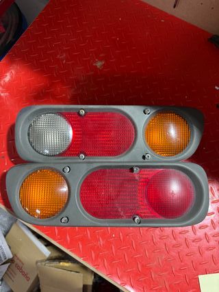 Pareja Pilotos Traseros Nissan Terrano