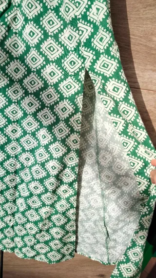 Vestido de verano verde y blanco