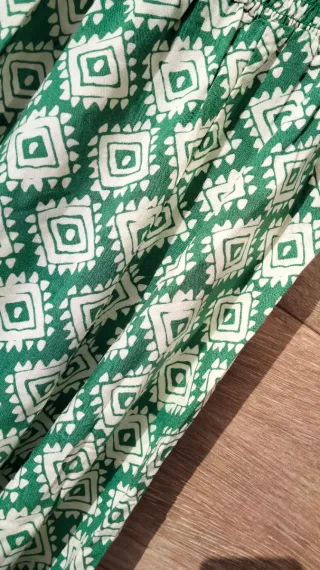 Vestido de verano verde y blanco