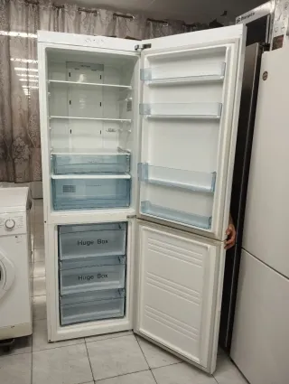 PACK LAVADORA y Frigorífico Blanco