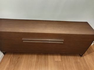 Mueble de madera y metal