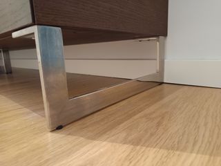 Mueble de madera y metal