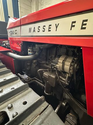 Tractor Massey Ferguson 174C Orugas