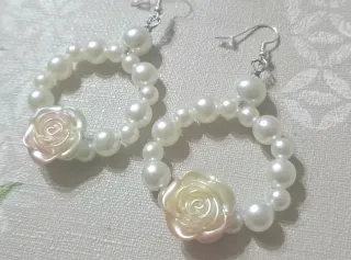 Orecchini perle e rose