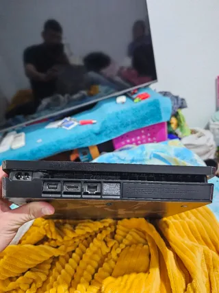 PS4 Slim Camuflaje + Mando Blanco