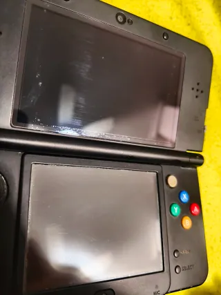 Nintendo New 3DS Negra con caja