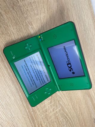 Nintendo NDSi XL Verde