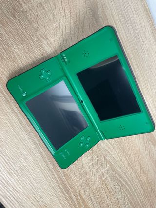 Nintendo NDSi XL Verde