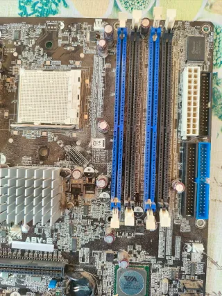 Placa base Asus AV8-E