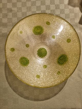 Centrotavola in vetro decorata con pois verdi