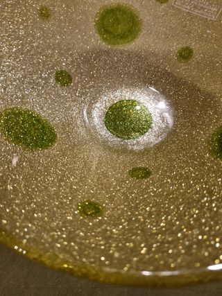 Centrotavola in vetro decorata con pois verdi