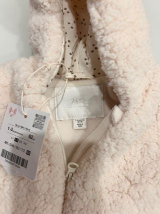 Buzo rosa con osito tony bambino Buzo beige zara