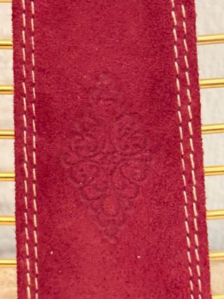 Colgador de corbatas vintage dorado y rojo