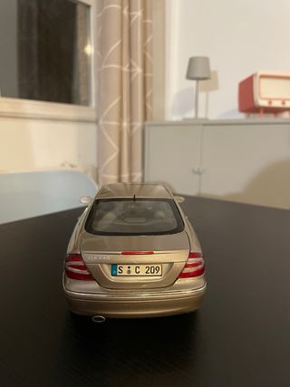 Maqueta Mercedes CLK 240 Kyosho 1:18 Premium