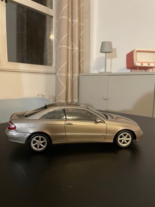 Maqueta Mercedes CLK 240 Kyosho 1:18 Premium