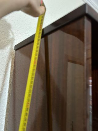 Mueble de salón madera y cristal