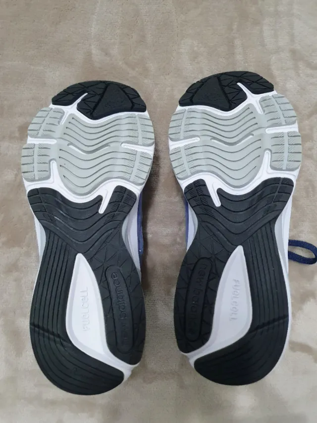 New Balance 990 v6 Talla 37