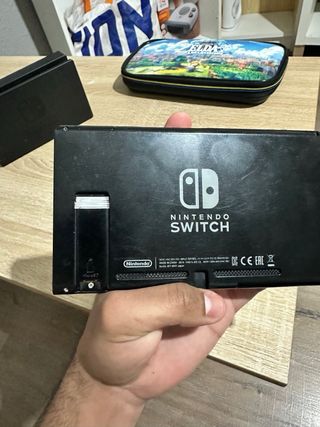 Nintendo Switch con Joy-Cons Verde y Rojo