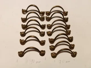 Tiradores de latón vintage para muebles