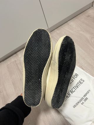 Golden Goose V-Star Sneakers Blancas y Negras