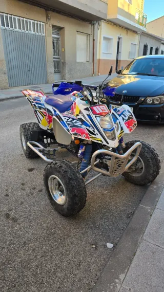 Suzuki LTZ 400 quad