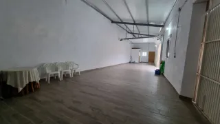 Se alquila nave industrial