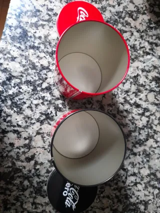 Bottiglie metalliche Coca-Cola