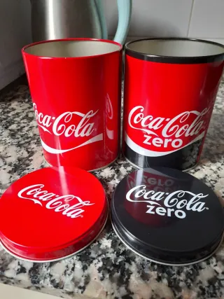 Bottiglie metalliche Coca-Cola