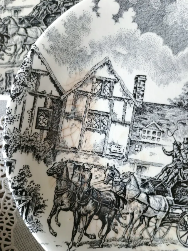 LIQUIDACIÓN!! Platos San Claudio