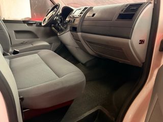 Volkswagen Transporter T5 2010