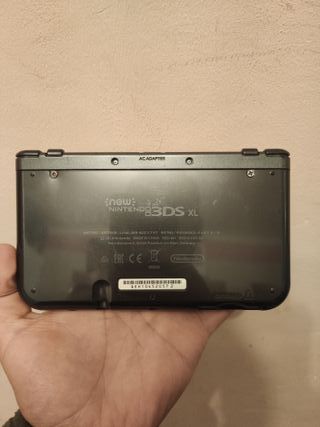 Nintendo 3DS XL Negra *NO FUNCIONA*