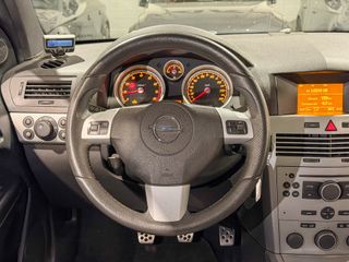 Opel Astra GTC 1.8 16v Cosmo