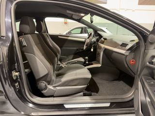 Opel Astra GTC 1.8 16v Cosmo