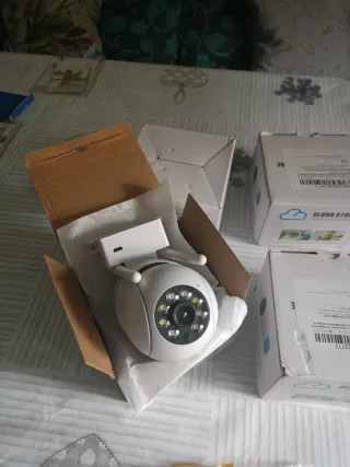 Cámara de seguridad WiFi con antenas