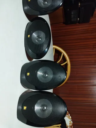 Altavoces KEF HTC 1001.2