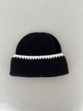 Gorro Chanel Negro y Blanco