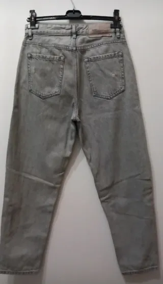 Jeans Bershka uomo grigi strappati