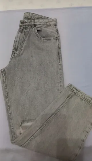 Jeans Bershka uomo grigi strappati