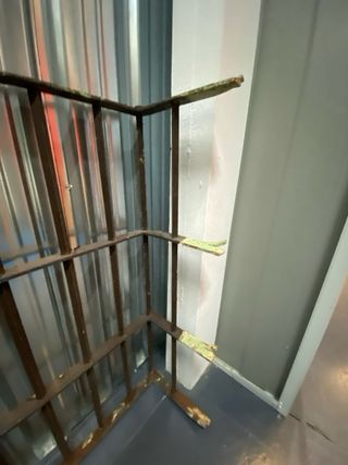 Reja de hierro macizo