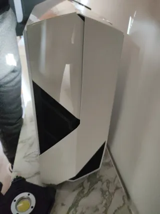 NZXT Ordenador Sobremesa Blanco