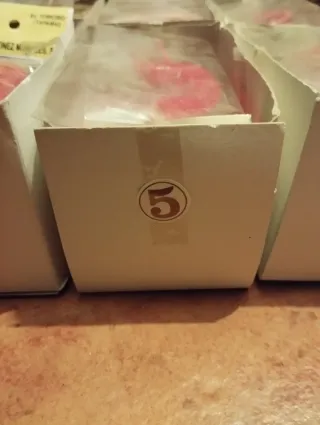 Velas de cumpleaños números rojas