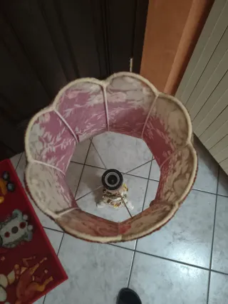 Lampada vintage floreale in ceramica