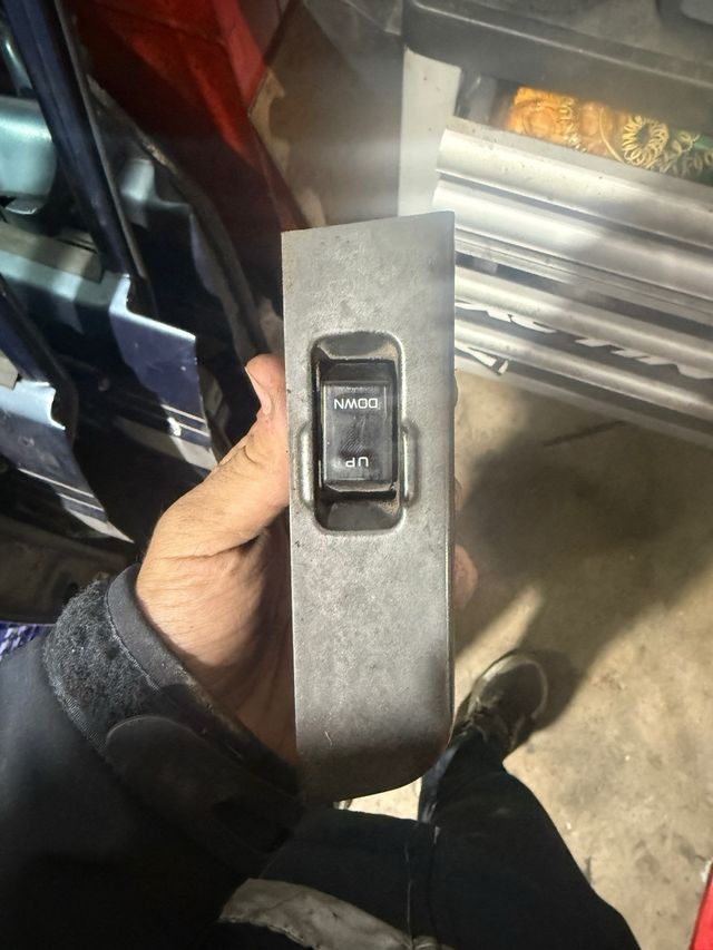 Botones Elevalunas Nissan Patrol