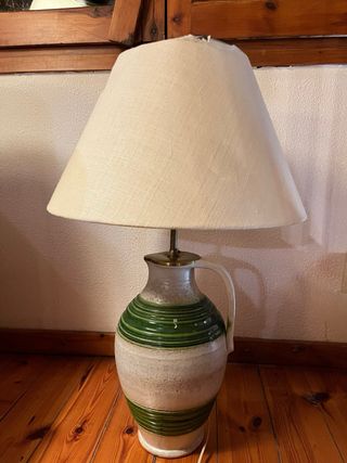 Lámpara cerámica rústica jarra verde