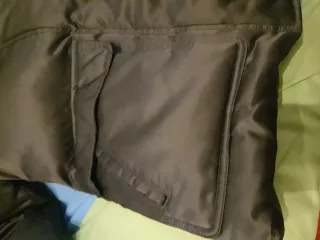 Chaqueta corta Massimo Dutti gris oscuro plumas