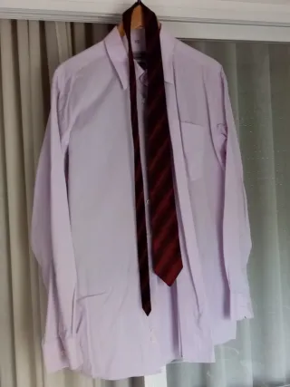 Traje de caballero negro y rojo