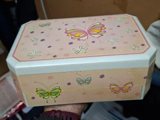 Joyero infantil rosa con música y bailarina